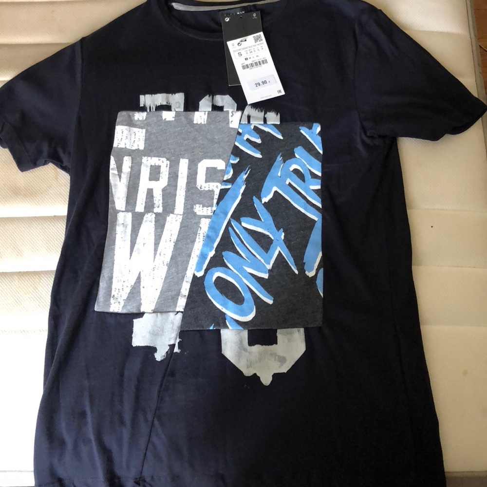 Zara Men Graphic Shirt 👕